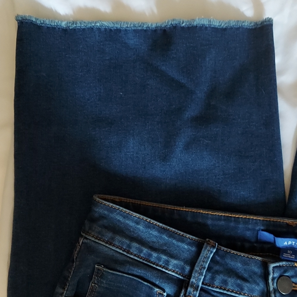 Apt. 9 Dark Blue Women's Ankle Crop Raw Hem Jeans - Picture 4 of 11